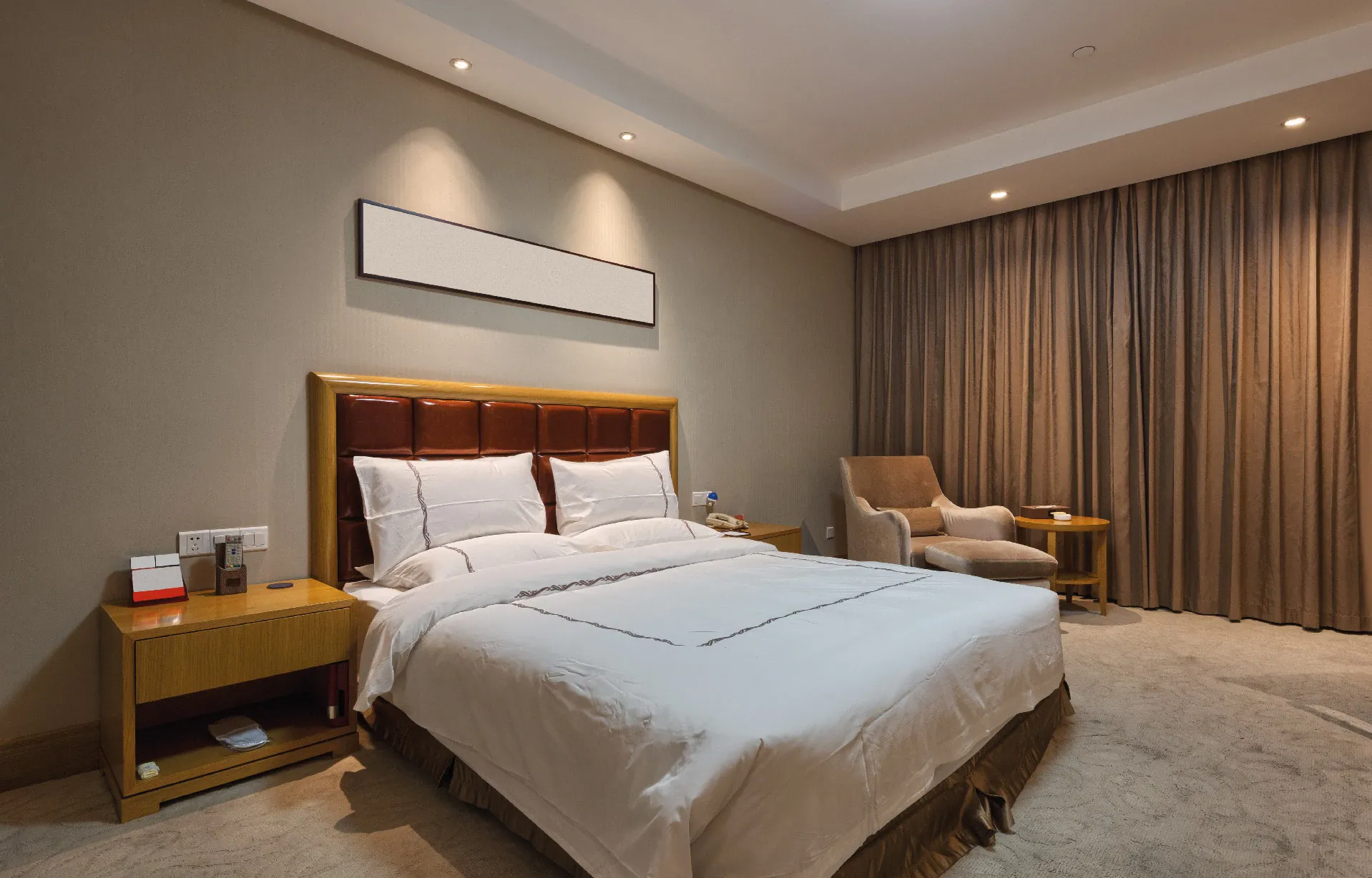 Bloquea la luz y obtén un excelente descanso con cortinas blackout.